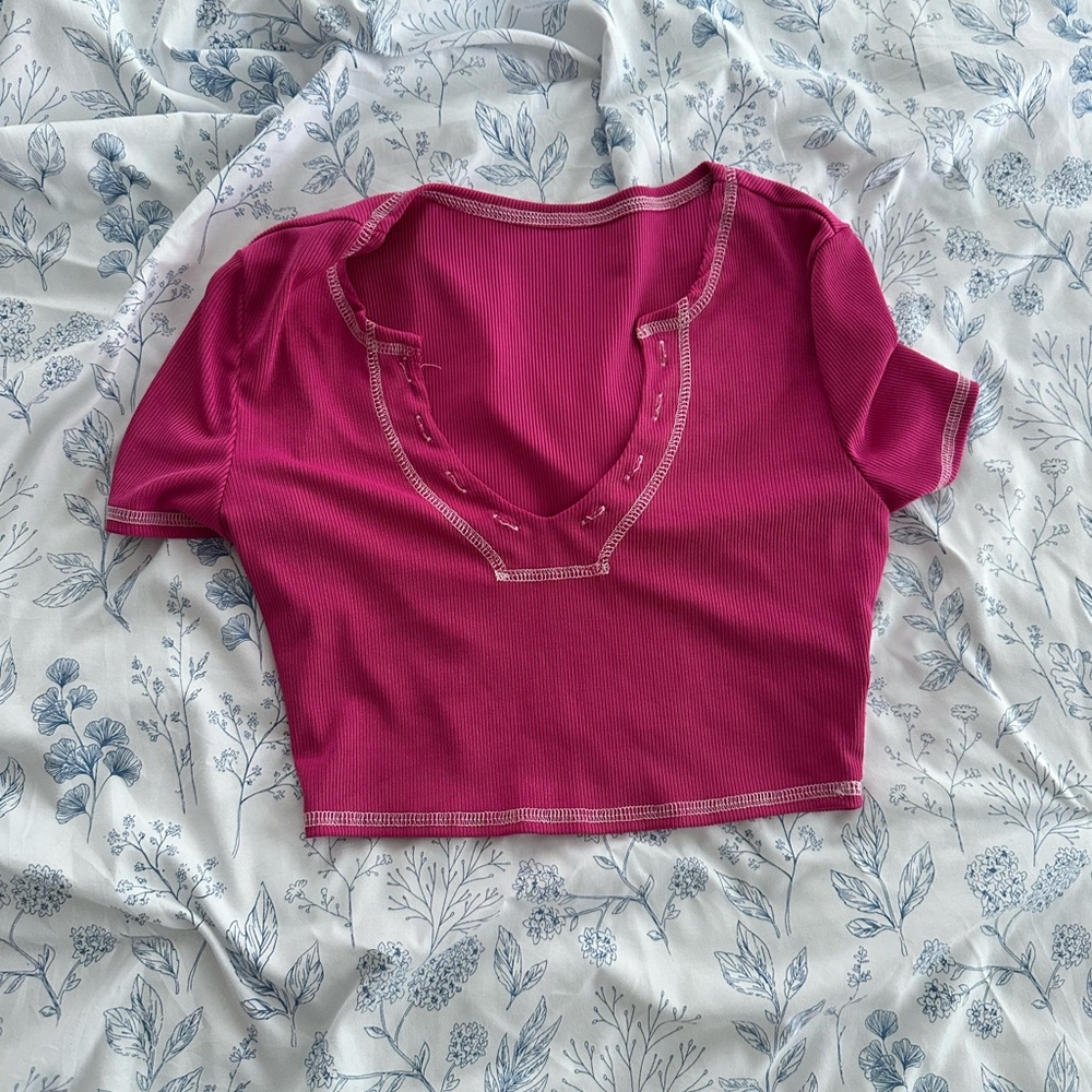 Pink cropped v neck